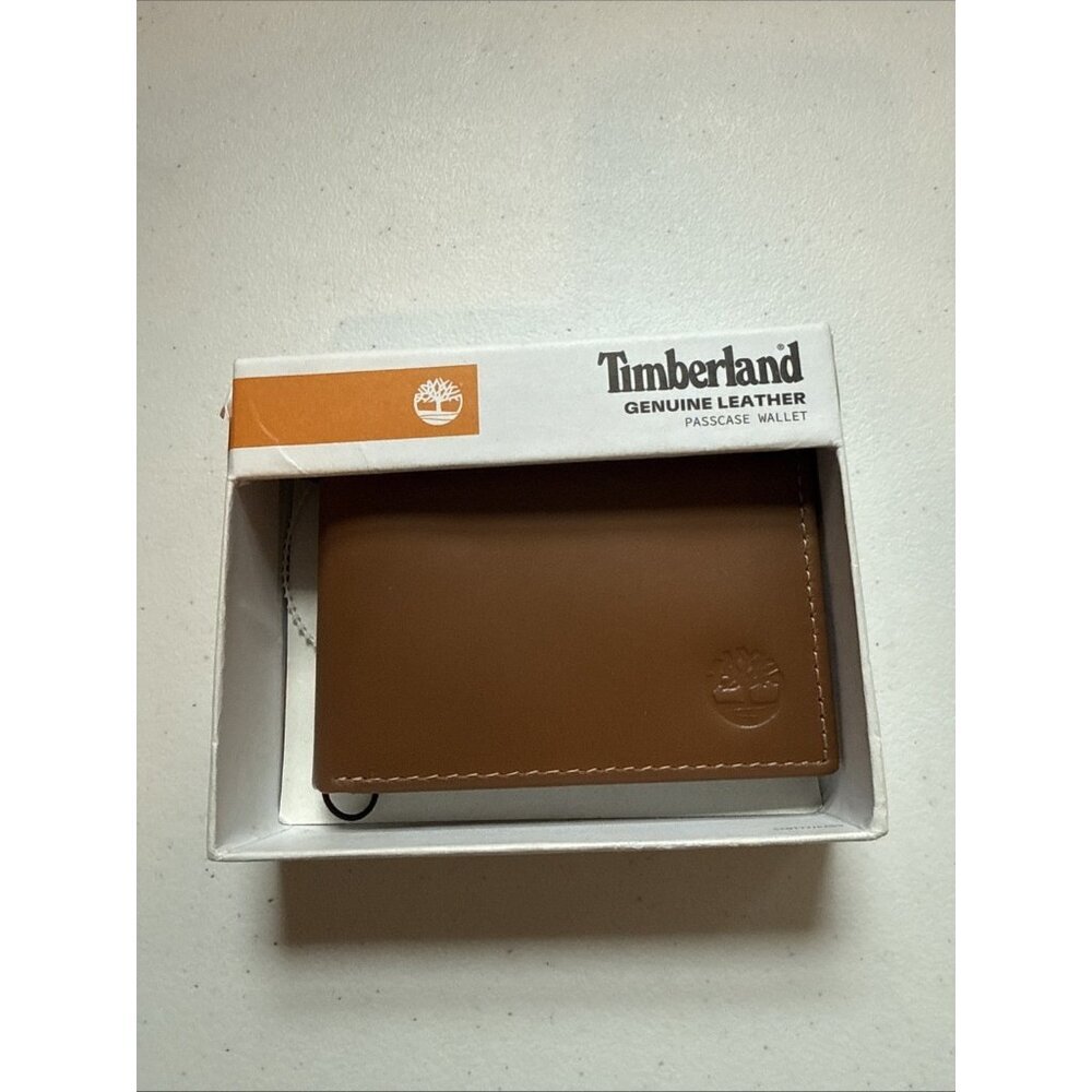TIMBERLAND / Brown / Genuine Quality Leather Tri Fold w/Gift Box‎ MSRP $55